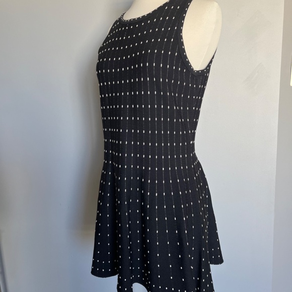 NIC+ZOE ICELAND TWIRL SLEEVELESS FIT & FLARE DOTTED CASUAL DRESS BLACK … - Picture 10 of 16